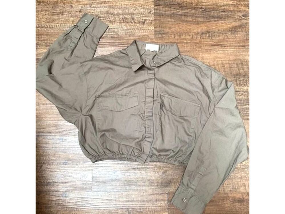 Love Notes Size Large Khaki Long Sleeve Cropped Fitted Blouse Utility Gorpcore